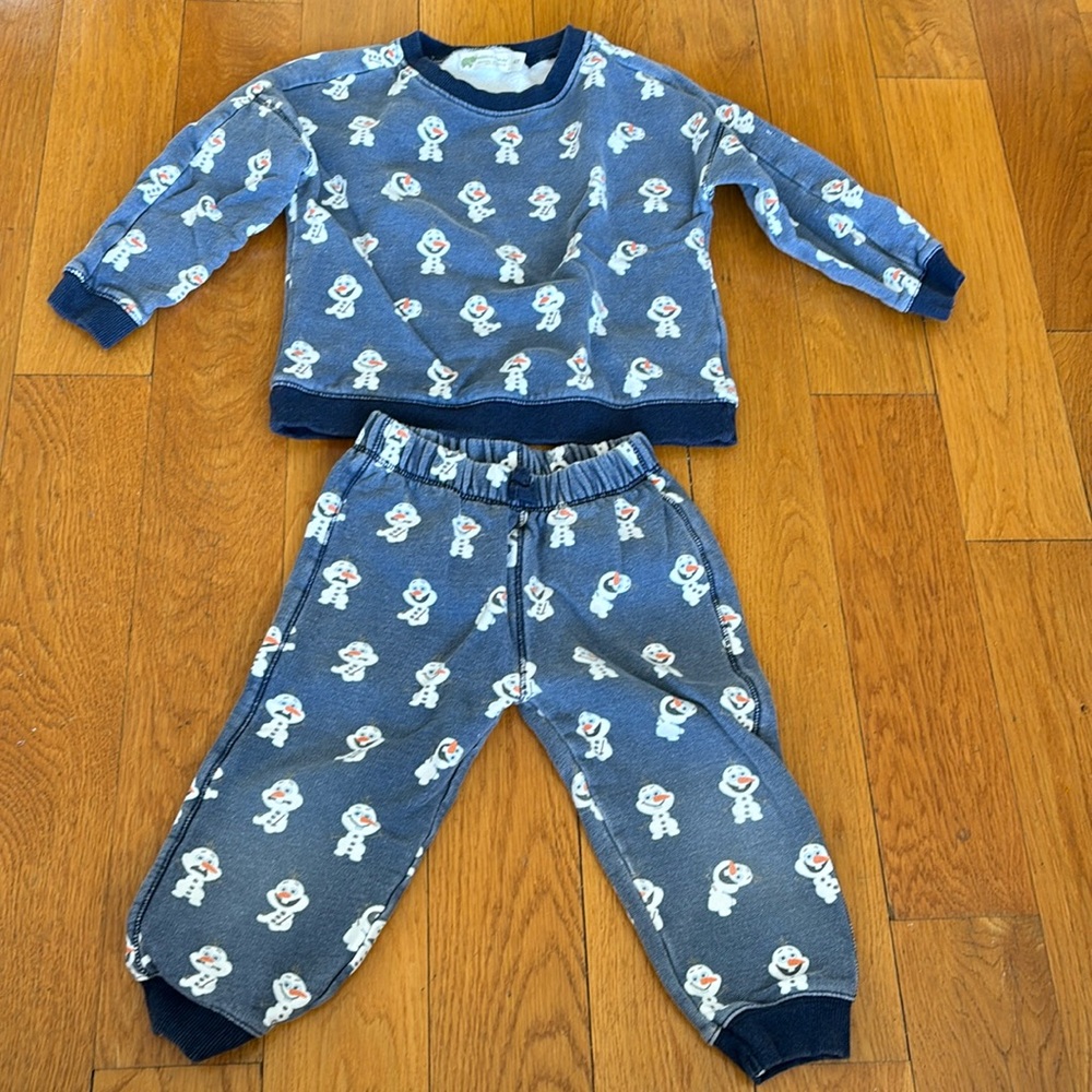 Monica and Andy Olaf 4T Sweatsuit